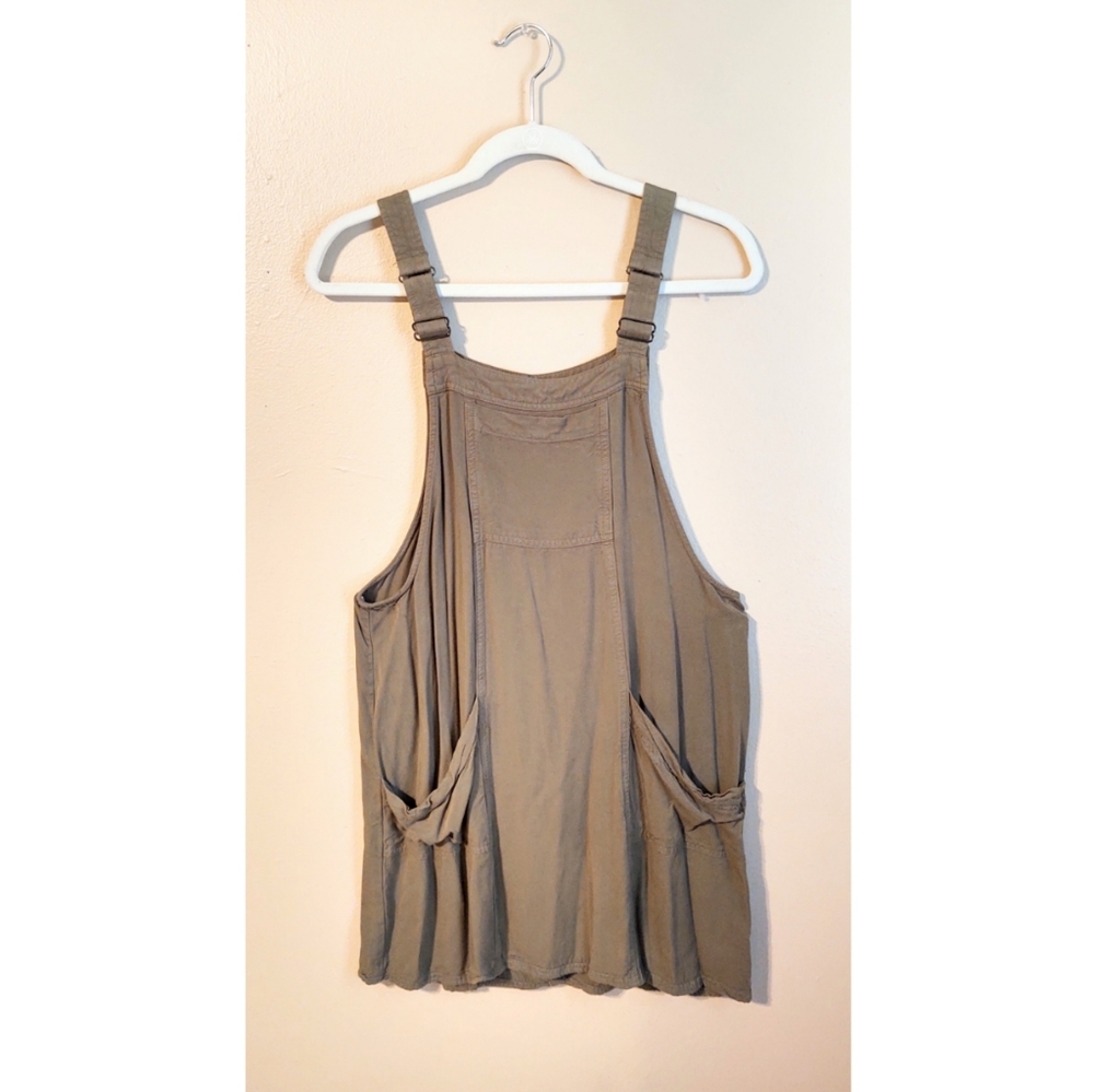 Green overall dress